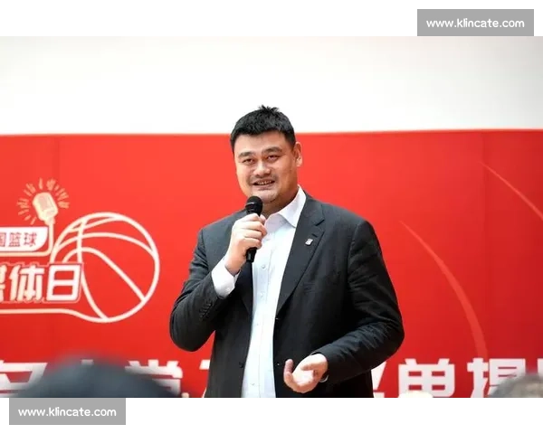 姚明卸任后曝日常:吃饭、睡觉、打魔兽 姚明卸任后曝日常:吃饭、睡觉、打魔兽